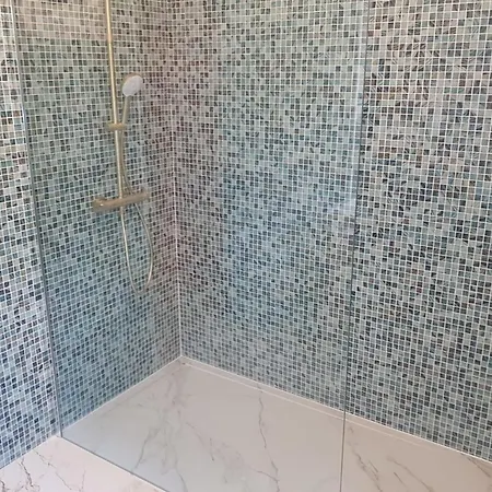 Maison Avec Piscine Privée Et Clim à *