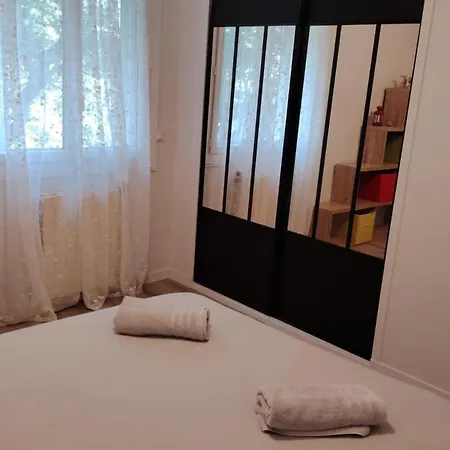 Maison Avec Piscine Privée Et Clim à Rochefort-du-Gard