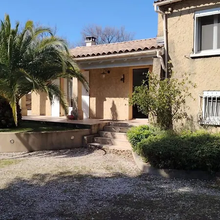Hébergement de vacances Maison Avec Piscine Privée Et Clim à Rochefort-du-Gard