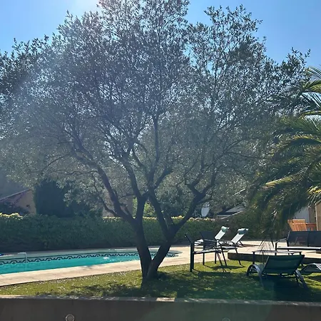 度假居 House In With Private Pool & Ac *